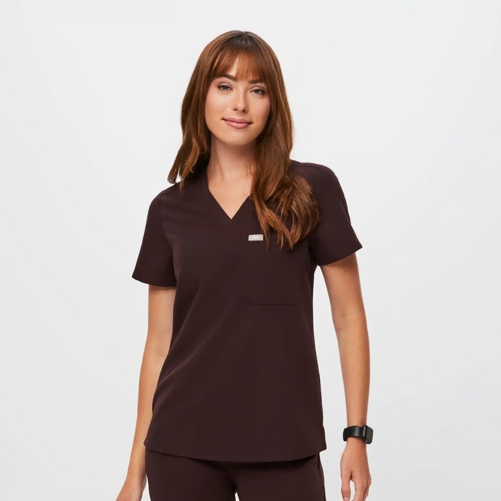 Figs Women's Espresso Catarina One Pocket Scrup Top